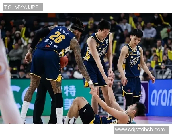 CBA精彩对决天津队与广州队比赛回放全程回顾与精彩瞬间分析